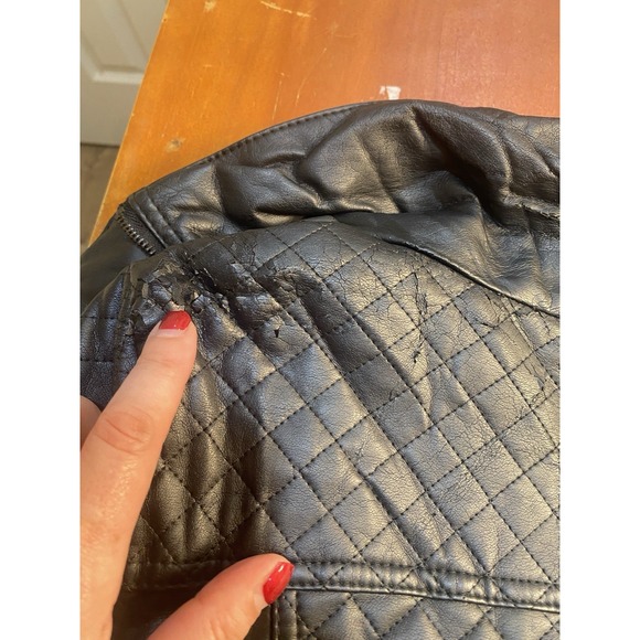 GUESS Women's Faux Leather/fur Jacket Black/Silver, Size M Moto/Tapered Style - Picture 11 of 11